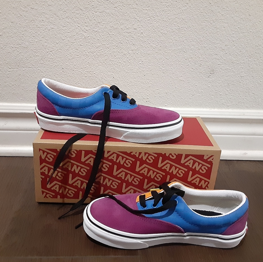Vans - Picture 4 of 4